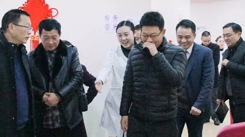 萬州區(qū)人大常委會(huì)、區(qū)衛(wèi)計(jì)委等領(lǐng)導(dǎo)蒞臨萬州華美指導(dǎo)工作