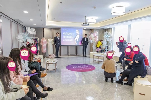 <a href='/suz/' target='_blank'><u>蘇州美萊</u></a>美胸沙龍，一場Pink Party！