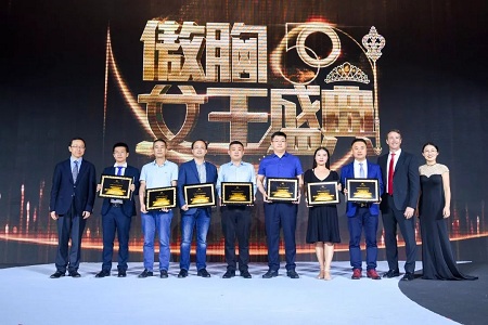 上海美萊受邀出席“ALLURA傲胸女王盛典”，獲“2019年度傲諾拉鉑金醫(yī)療機(jī)構(gòu)”稱號(hào)